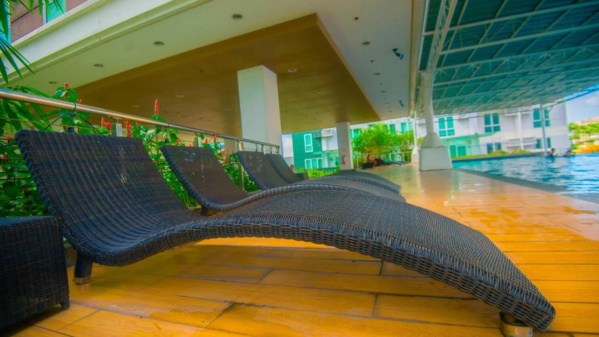 Luxe 1-Bedroom, Parking, Walk To Abreeza, Pool Davao Philippines