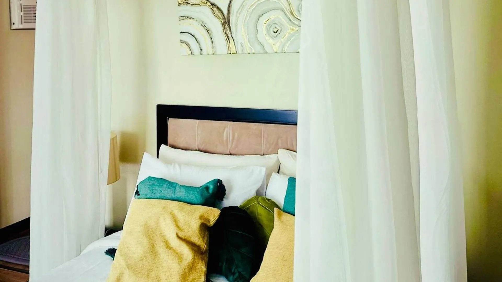 Luxe 1-Bedroom, Parking, Walk To Abreeza, Pool Davao 0*,