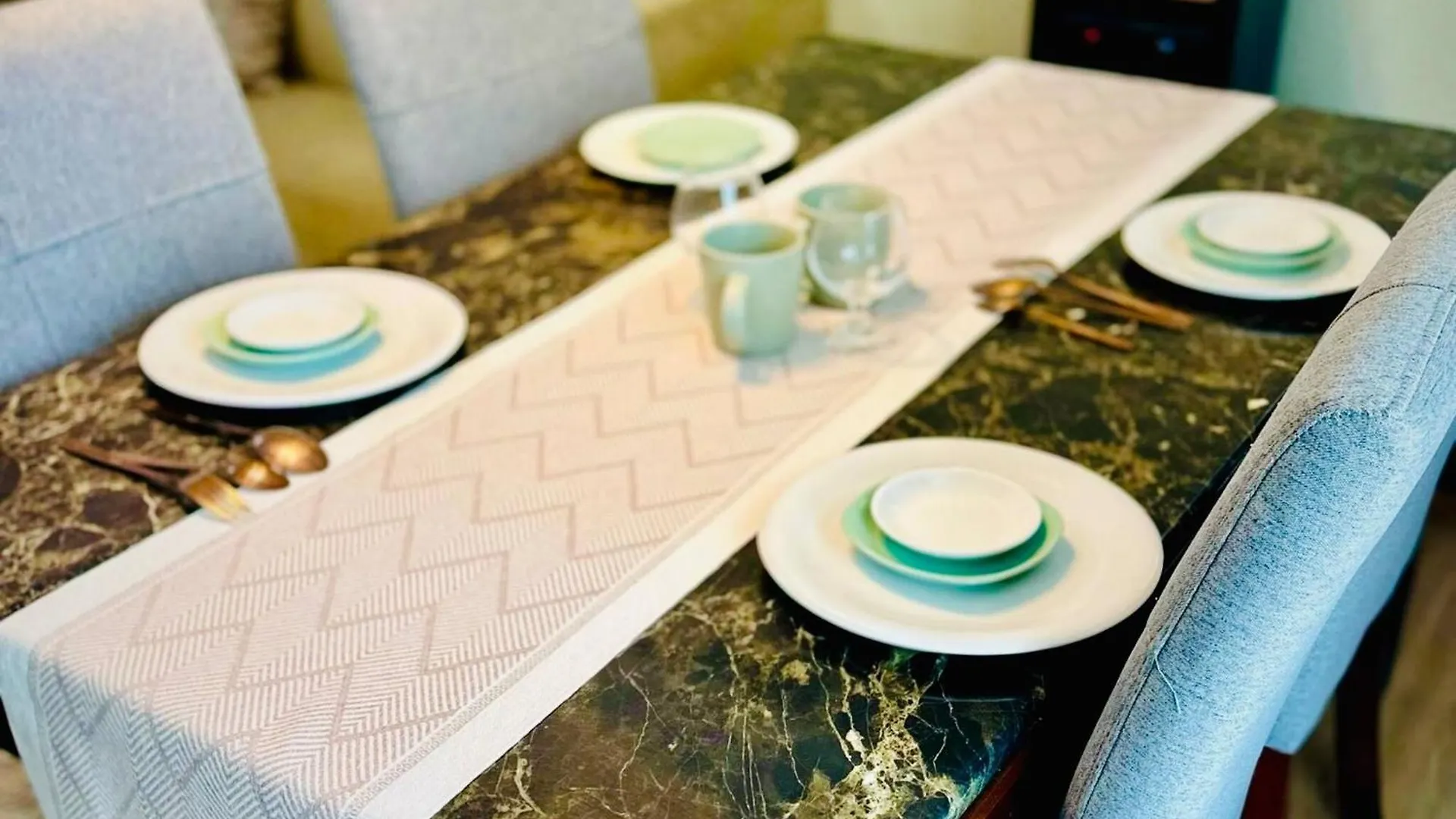 Luxe 1-Bedroom, Parking, Walk To Abreeza, Pool Davao
